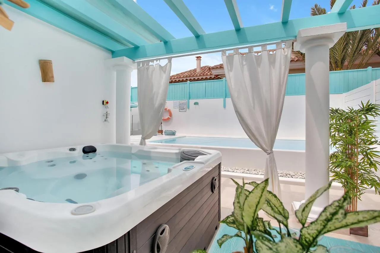Orange Light With Private Pool Villa Corralejo Spain